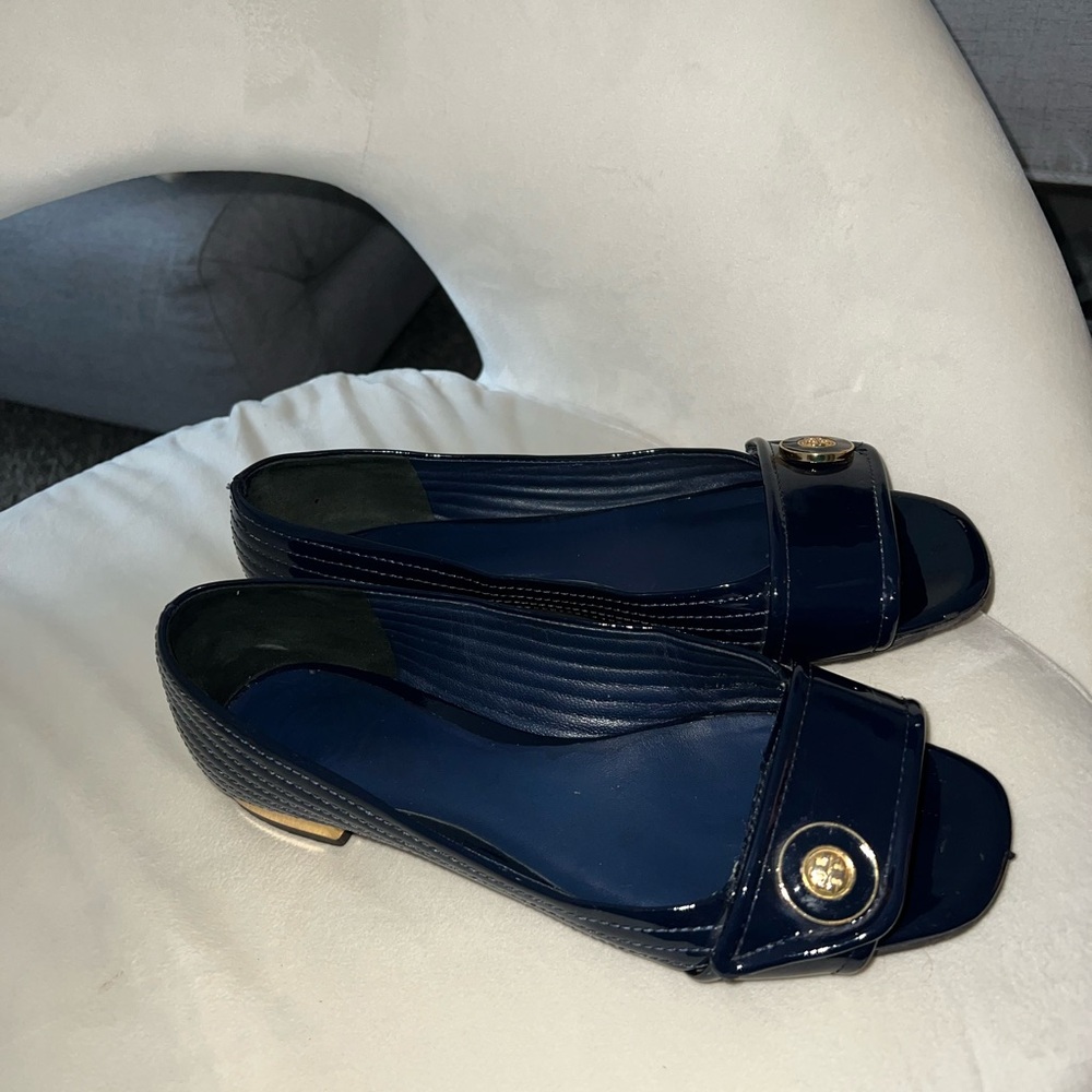 Tory Burch shoes size 8.๐น๐นโ๏ธโ๏ธ - Picture 3 of 9